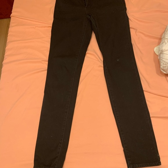 Black Levis Jeans - Picture 2 of 2